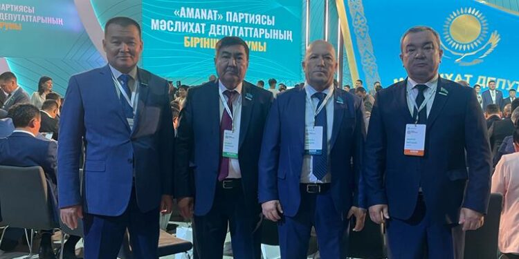 Аманаттық депутаттар әкімдіктермен өзара тиімді қарым-қатынас орнатуы тиіс