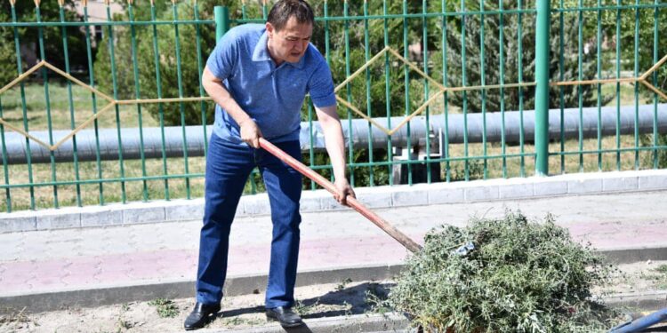 Cөзі мен ісі үндескен депутат