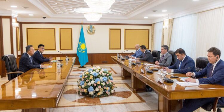 ТҮРКІСТАН ОБЛЫСЫНДА ИНВЕСТИЦИЯЛЫҚ ПАРК САЛУ ЖОБАЛАРЫ ҚАРАЛДЫ