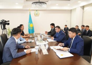 ТҮРКІСТАН ОБЛЫСЫНДА ТІКҰШАҚ ПЕН ҰШҚЫШСЫЗ ҰШУ АППАРАТТАРЫН ШЫҒАРАТЫН ЗАУЫТ САЛУ МӘСЕЛЕСІ ТАЛҚЫЛАНДЫ