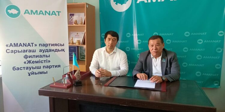 ДЕПУТАТТАР-МӘСЕЛЕСІ БАР ТҰРҒЫНДАРМЕН КЕЗДЕСТІ.
