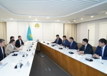 ТҮРКІСТАН ОБЛЫСЫНЫҢ ӘКІМІ ИНВЕСТОРЛАРМЕН МЕТАЛЛУРГИЯ ЗАУЫТЫН АШУ БОЙЫНША КЕЛІССӨЗ ЖҮРГІЗДІ