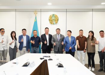 ШЕТЕЛДІК ИНВЕСТОРЛАРМЕН ТУРИЗМ ЖӘНЕ ТЕРЕҢ ӨҢДЕУ САЛАЛАРЫ БОЙЫНША КЕЛІССӨЗДЕР ЖҮРГІЗІЛДІ