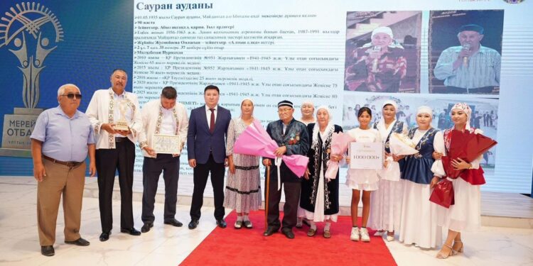 САУРАНДЫҚ МОЛДАБЕКОВТЕР ОТБАСЫ – «МЕРЕЙЛІ ОТБАСЫ – 2025» БАЙҚАУЫНЫҢ ЖЕҢІМПАЗЫ