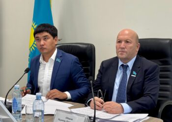 ТҰРАҚТЫ КОМИССИЯ ОТЫРЫСЫ ӨТТІ