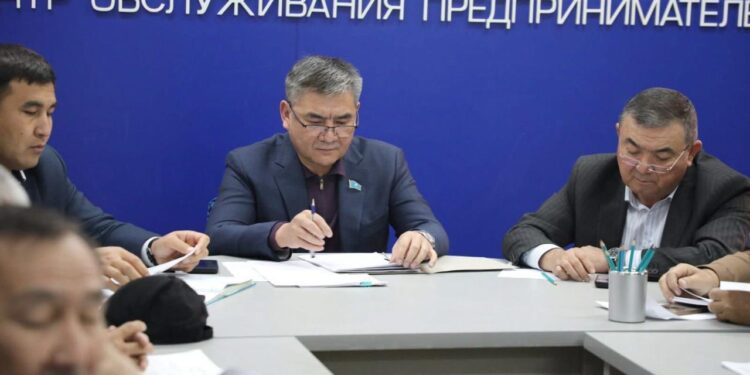 ҚОҒАМДЫҚ КЕҢЕС ОТЫРЫСЫ ӨТТІ