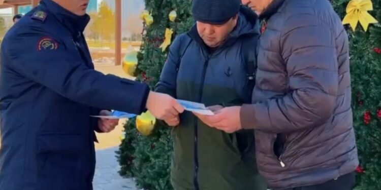 ТҮРКІСТАН: ОБЛЫС ОРТАЛЫҒЫНДАҒЫ БАСТЫ ЖАҢА ЖЫЛДЫҚ ШЫРШАНЫҢ ӨРТ ҚАУІПСІЗДІГІ ҚАРАЛДЫ