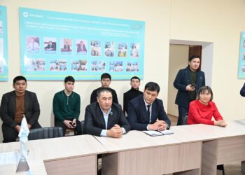 СОЗАҚ АУДАНЫНДА ЖАҢА КОНСТИТУЦИЯ ЖОБАСЫ ТАЛҚЫЛАНДЫ