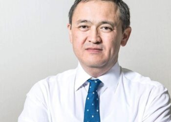 Құрметті арулар, аяулы аналар, қадірлі қыз-келіншектер!