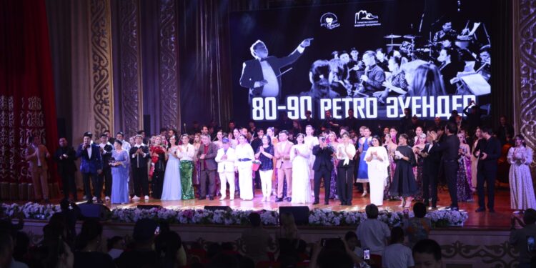 80-90 ЖЫЛДАРДАҒЫ ХИТ ӘНДЕР ҰЛТТЫҚ АСПАПТЫҢ СҮЙЕМЕЛДЕУІНДЕ ОРЫНДАЛДЫ