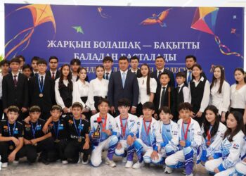 ТҮРКІСТАНДА ОҚУШЫЛАРМЕН ЕРКІН ФОРМАТТА КЕЗДЕСУ ӨТТІ