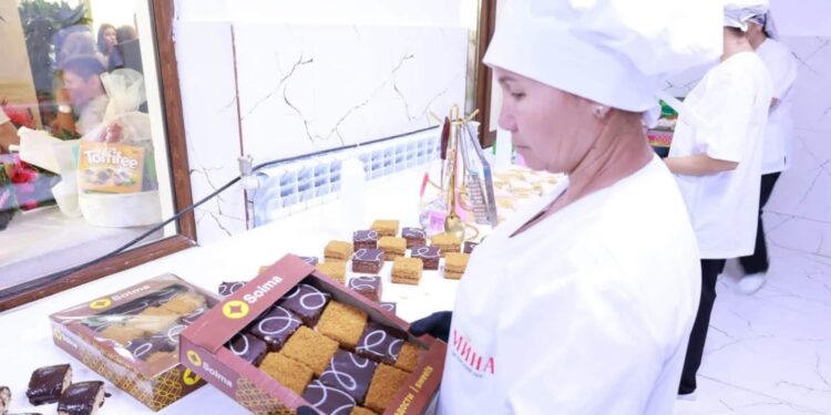 САУРАН АУДАНЫНДА КОНДИТЕРЛІК ЦЕХ ТӘУЛІГІНЕ 1 ТОННА ӨНІМ ДАЙЫНДАЙДЫ