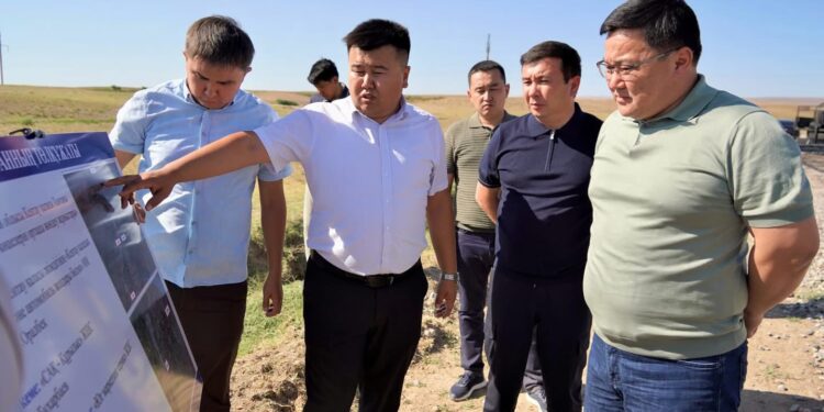 КЕНТАУ:ҚҰСШЫ АТА ЕЛДІ МЕКЕНІН ЖАРЫҚТАНДЫРУ ЖҰМЫСТАРЫ ЖҮРГІЗІЛУДЕ