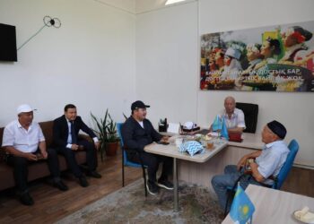 Түркістан: Қала әкімінің ақсақалдармен кездесуі –  сабақтастықтың бір көрінісі.