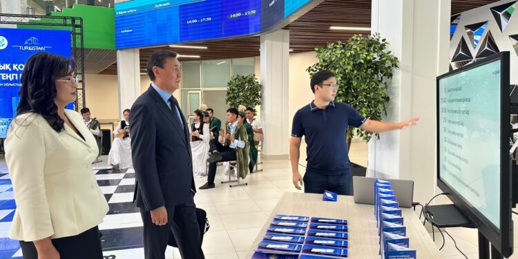 ТҮРКІСТАНДА «ПСИХОЛОГИЯЛЫҚ ҚОЛДАУ: БҮГІНГІ МІНДЕТ, ЕРТЕҢГІ НӘТИЖЕ» ТАҚЫРЫБЫНДА ПЛЕНАРЛЫҚ ОТЫРЫС ӨТТІ