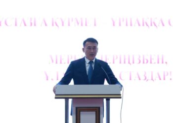 САУРАН АУДАНЫНДА ҰСТАЗДАР КҮНІНЕ АРНАЛҒАН САЛТАНАТТЫ ІС-ШАРА ӨТТІ