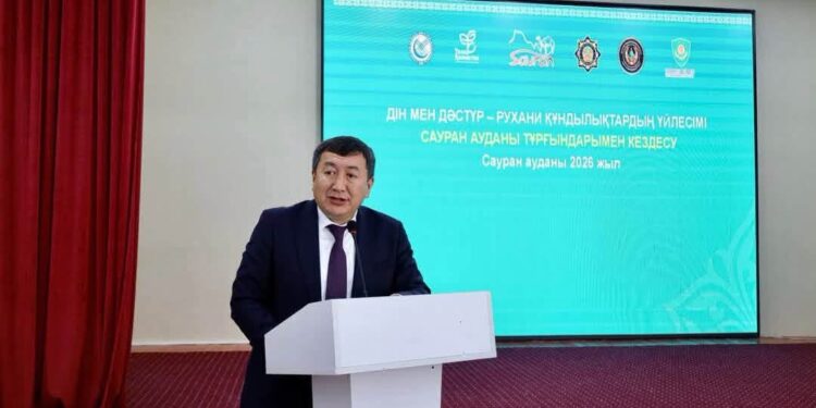САУРАН АУДАНЫНДА «МЕКТЕПКЕ ЖОЛ» АКЦИЯСЫ АЯСЫНДА ОҚУШЫЛАРҒА ҚОЛДАУ КӨРСЕТІЛДІ